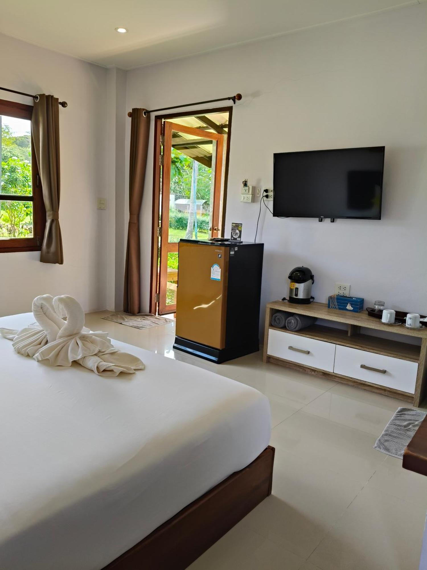 The Lodge At Koh Kood Ko Kut ภายนอก รูปภาพ